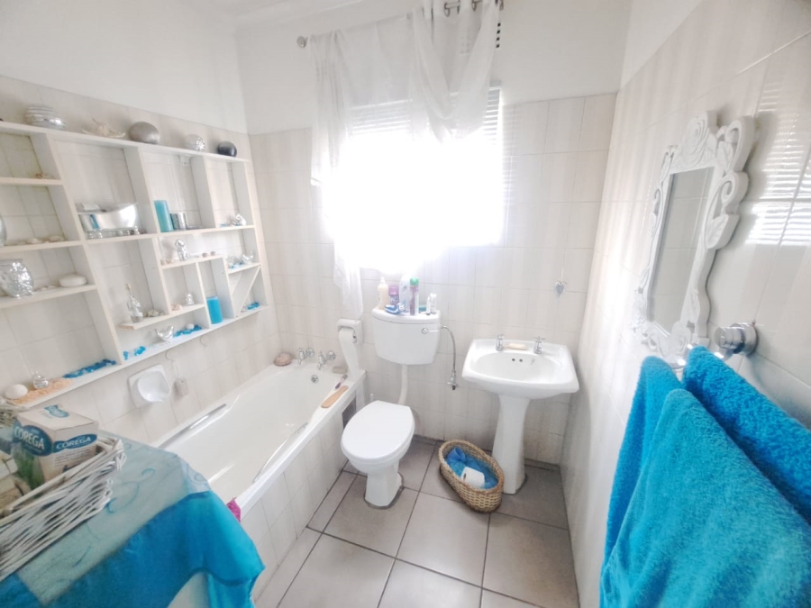 3 Bedroom Property for Sale in Rustenburg Central North West